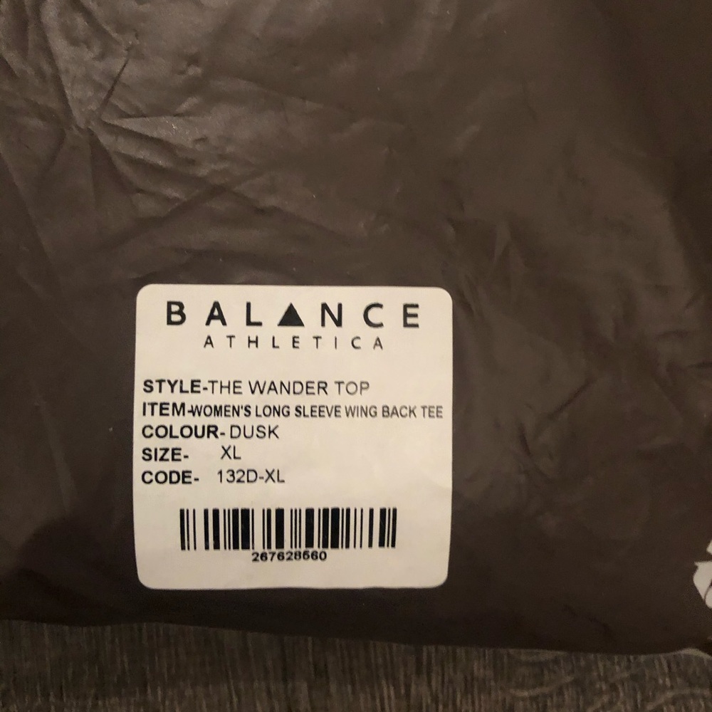 PRICE FIRM Brand New Balance Athletica Wander Top - Picture 5 of 5